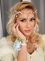 Cherry Kiss Gorgeous Maiden